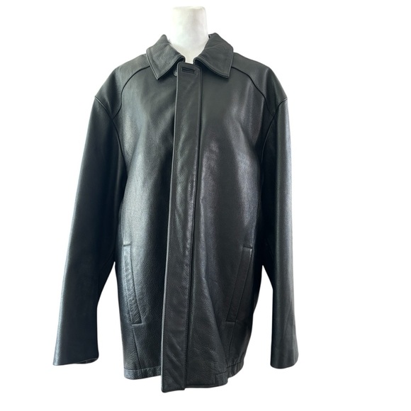 Danier Men’s Classic Black Leather Coat - Picture 3 of 12